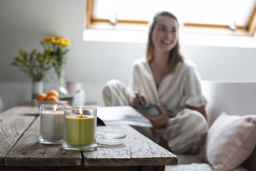 Duftkerze in Glas Apfel Zimt 60H